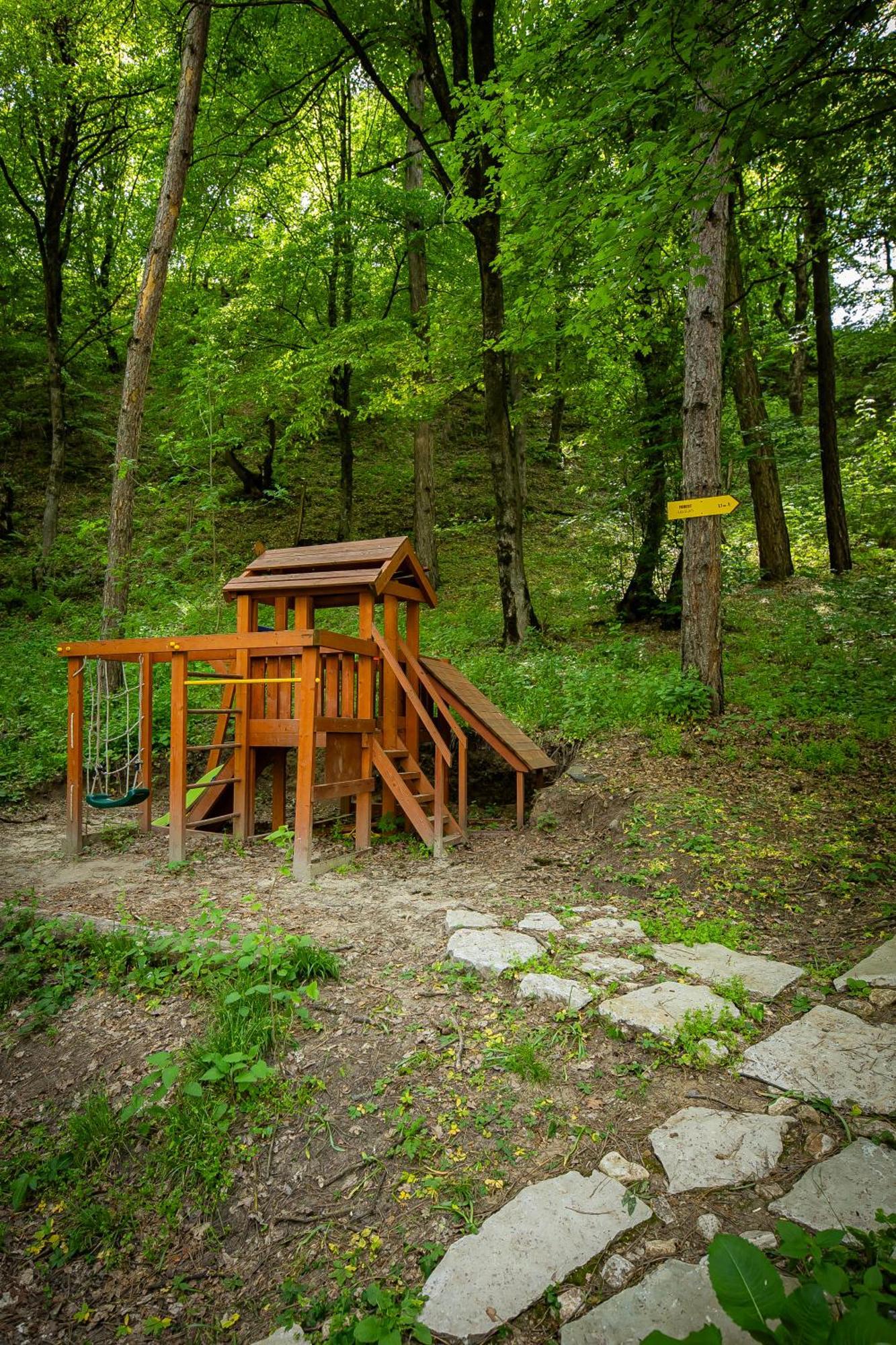 Dilijazz Hotel & Restaurant Dilijan Exterior photo
